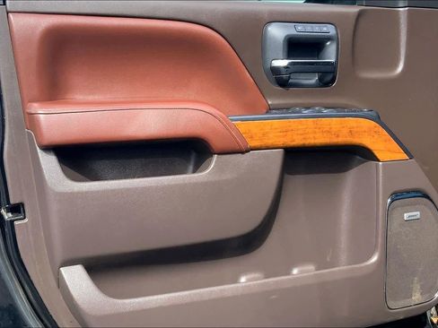 Used 2015 Chevrolet Silverado 1500 High Country w/ High Country Premium Package image 18