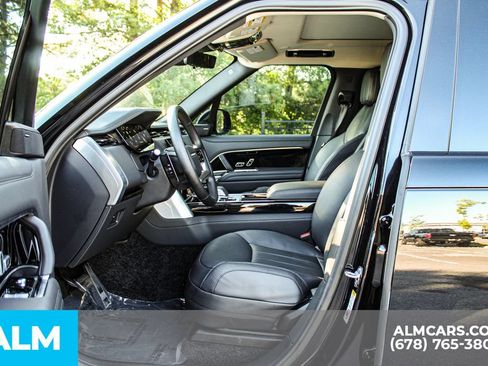 Used 2025 Land Rover Range Rover Long Wheelbase SE AWD/4WD image 17