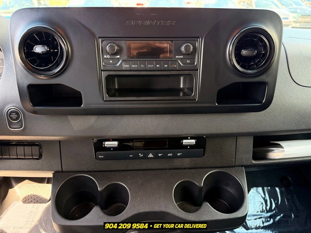 Used 2019 Mercedes-Benz Sprinter 2500 image 19