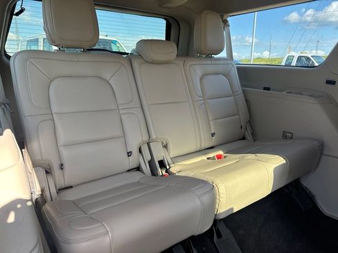 Used 2019 Lincoln Navigator L Reserve AWD/4WD image 8