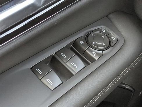 New 2026 GMC Yukon Elevation image 31