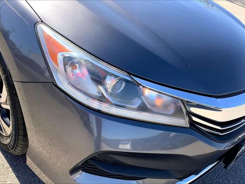 Used 2017 Honda Accord LX image 25
