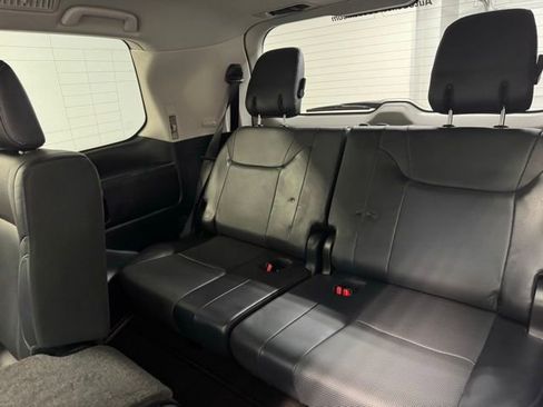 Used 2019 Lexus LX 570 4WD w/ Luxury Package image 22