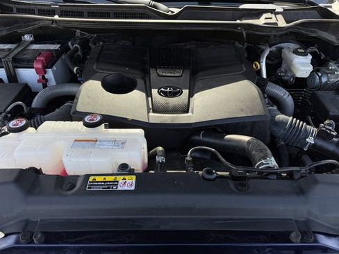 Used 2025 Toyota Tundra Limited image 31