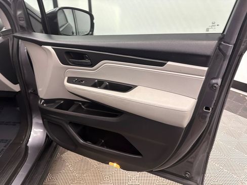 Used 2018 Honda Odyssey EX-L image 16
