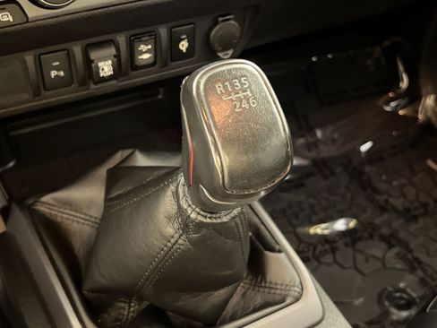 Used 2019 Toyota Tacoma TRD Pro AWD/4WD image 22
