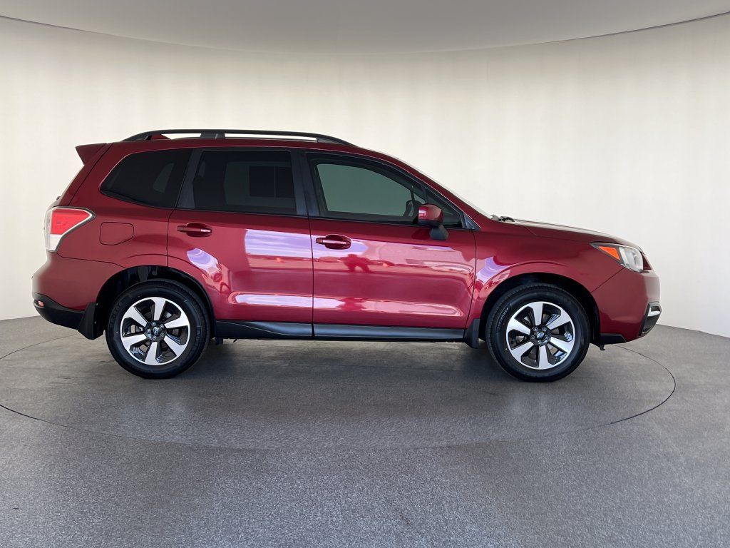 Used 2018 Subaru Forester 2.5i Premium AWD/4WD image 2