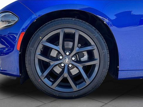 Used 2022 Dodge Charger SXT w/ Blacktop Package RWD image 10