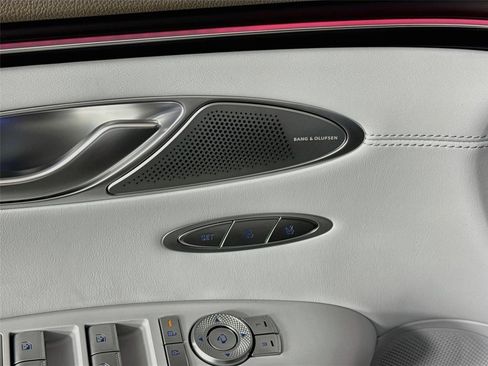 New 2027 Genesis GV70 2.5T Advanced AWD/4WD image 21