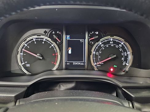 Used 2023 Toyota 4Runner Limited AWD/4WD image 21