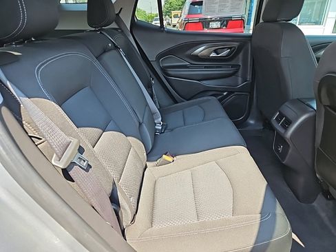 Used 2024 GMC Terrain SLE image 25