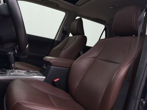 Used 2023 Toyota 4Runner Limited image 9