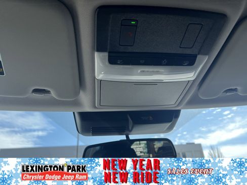 Used 2023 Mitsubishi Outlander SEL image 27