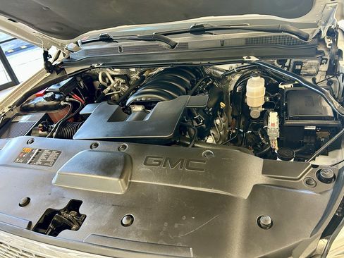Used 2016 GMC Yukon Denali w/ Open Road Package AWD/4WD image 19