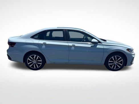 Certified 2026 Volkswagen Jetta SE FWD image 7