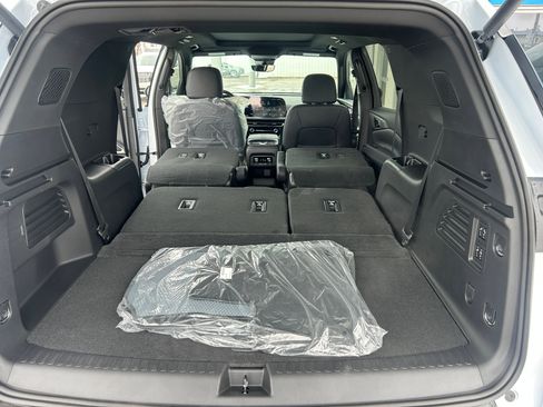 New 2026 Chevrolet Traverse High Country image 39