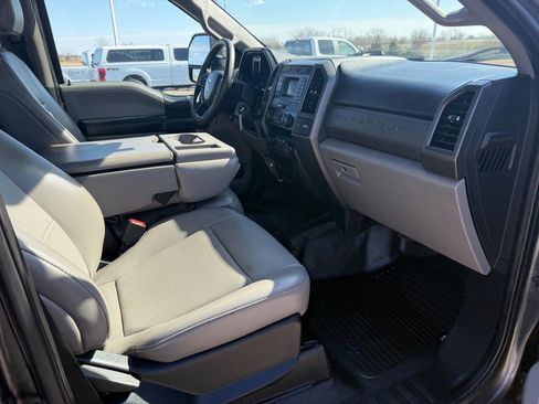 Used 2020 Ford F350 XL w/ Power Equipment Group image 33