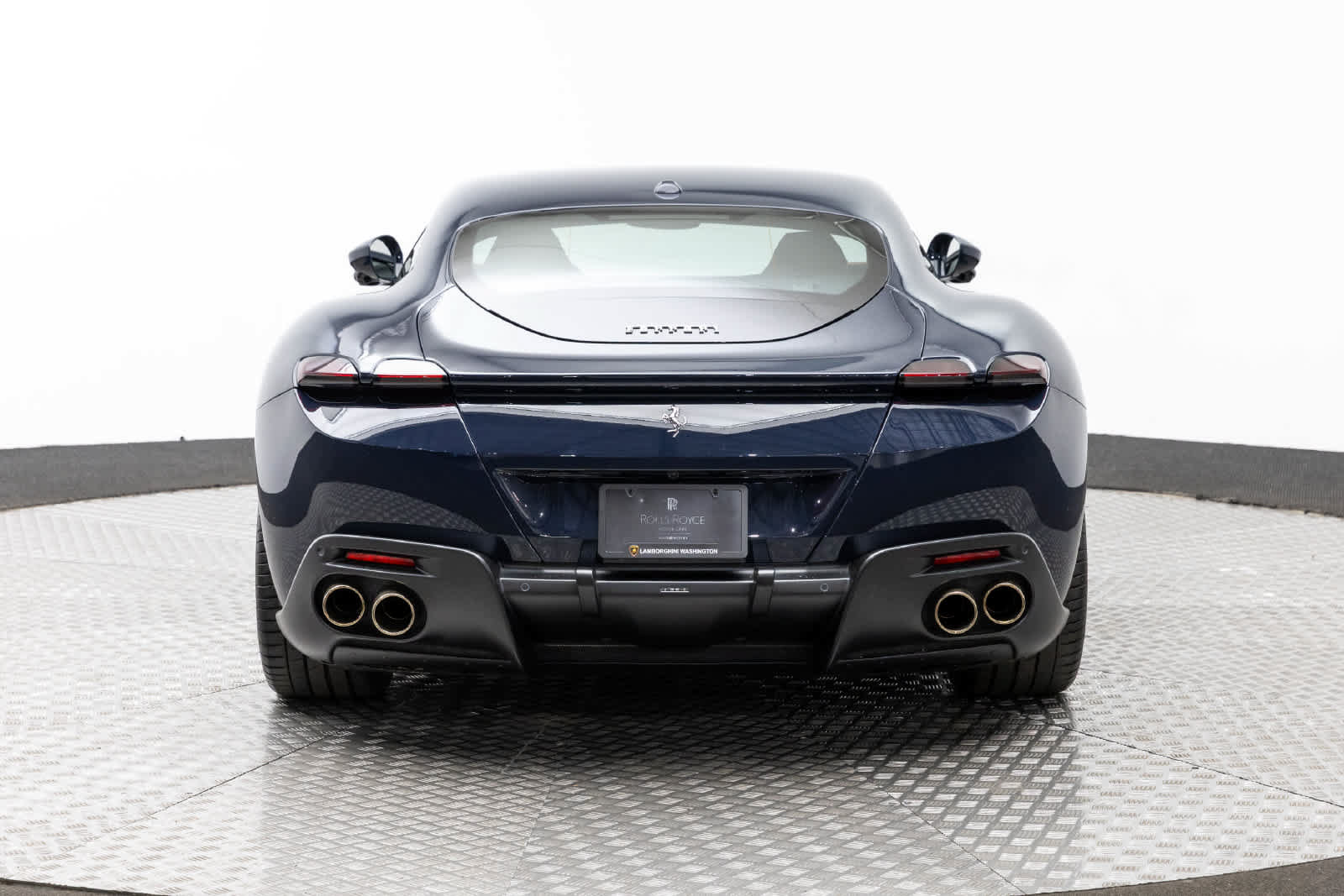 Used 2021 Ferrari Roma RWD image 5