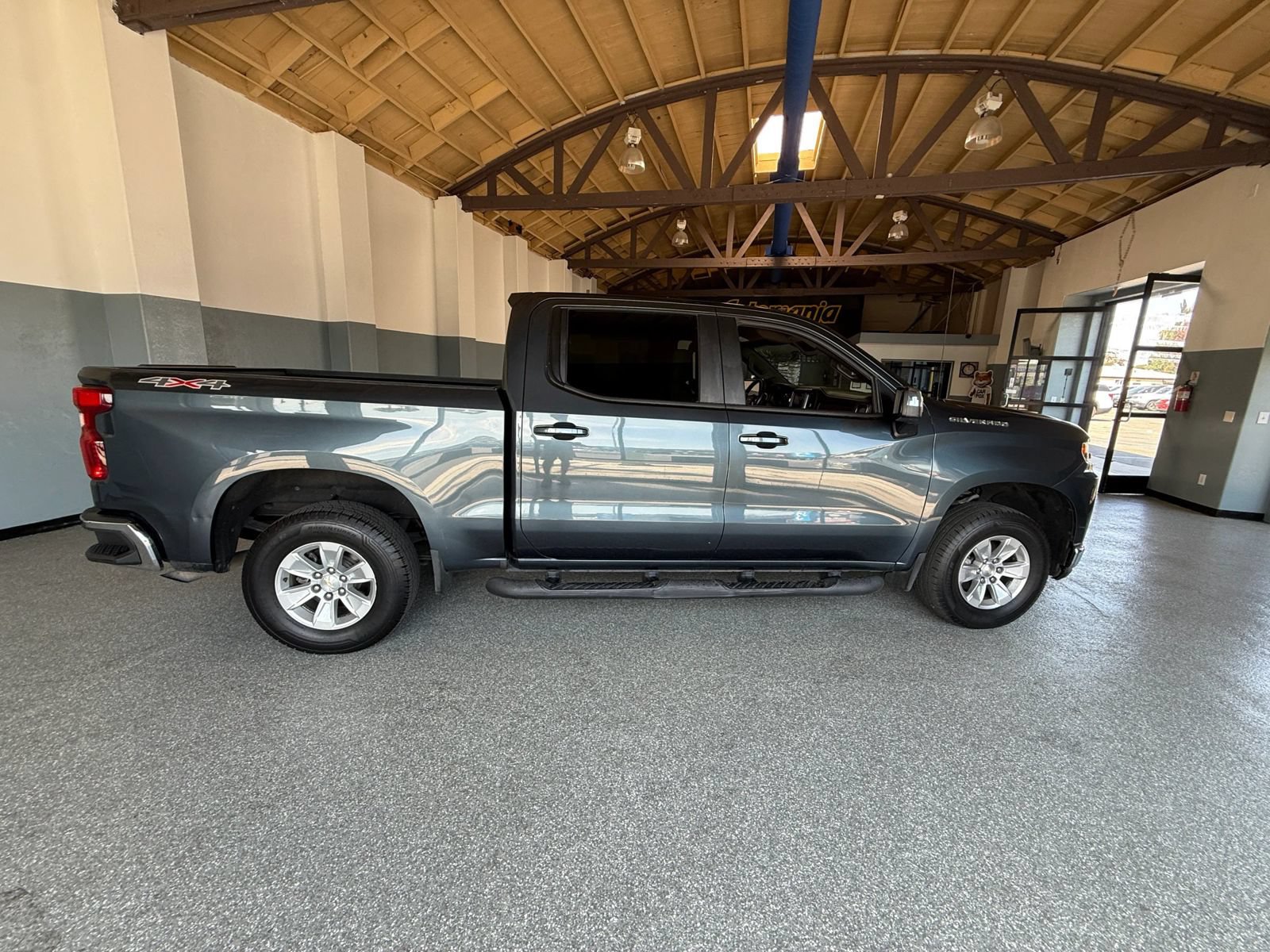 Used 2020 Chevrolet Silverado 1500 LT w/ All-Star Edition AWD/4WD image 8