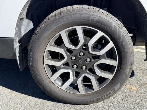 Used 2022 Ford Maverick Lariat w/ Lariat Luxury Package image 11