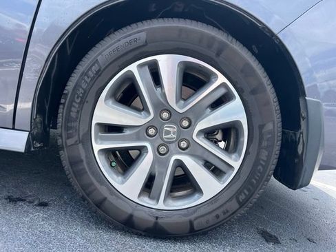 Used 2015 Honda Odyssey Touring image 11