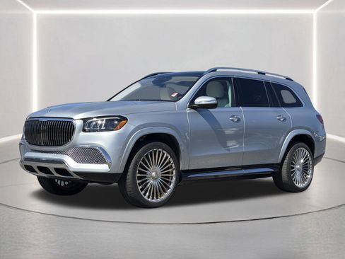Used 2023 Mercedes-Benz Maybach GLS 600 4MATIC image 9