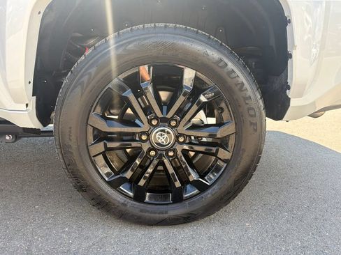 Used 2026 Toyota 4Runner Platinum AWD/4WD image 31