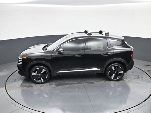 New 2025 Nissan Kicks SR image 28