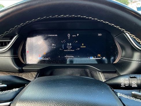 Used 2022 Jeep Grand Cherokee L Limited image 19