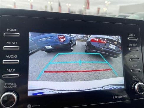 Used 2024 Toyota Camry SE image 13