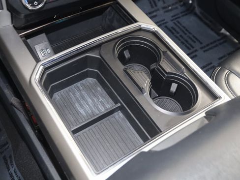 Used 2022 Ford F250 Lariat w/ Chrome Package image 29