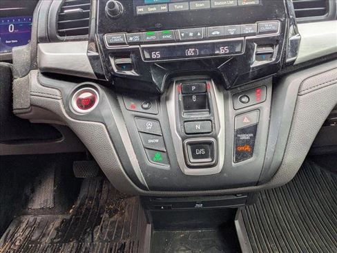 Used 2018 Honda Odyssey Touring image 16