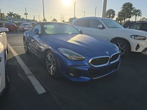 Used 2025 BMW Z4 sDrive30i image 2