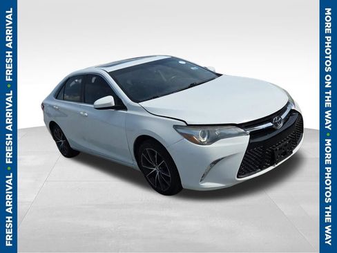 Used 2017 Toyota Camry XSE w/ Moonroof Package FWD image 1