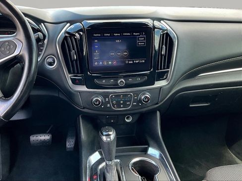Used 2020 Chevrolet Traverse LT FWD image 9