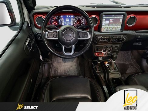 Used 2021 Jeep Gladiator Rubicon w/ Dual Top Group AWD/4WD image 22