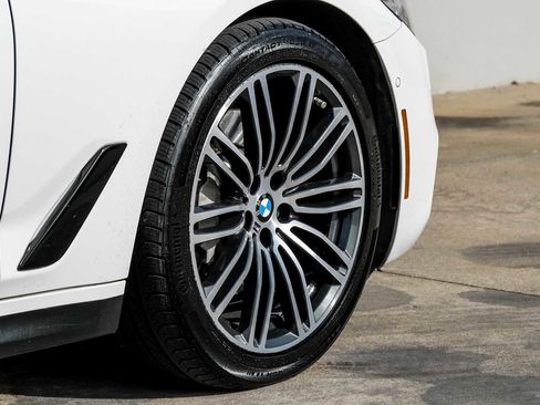 Used 2019 BMW 530i xDrive w/ M Sport Package image 61