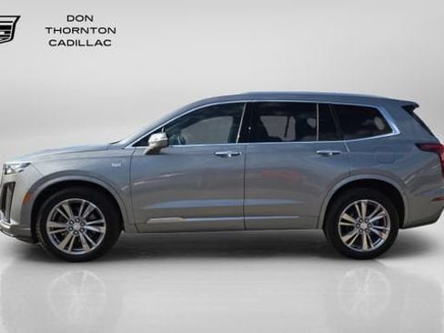 Used 2024 Cadillac XT6 Premium Luxury AWD/4WD image 2