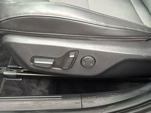 Used 2023 Kia Niro EX image 24