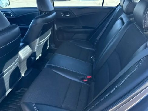 Used 2017 Honda Accord Sport image 3