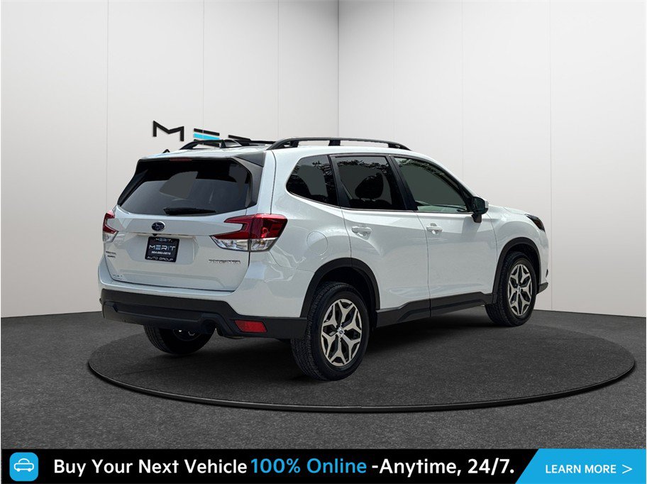 Used 2024 Subaru Forester Premium AWD/4WD image 9