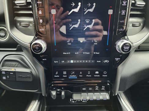 Used 2024 RAM 2500 Big Horn w/ Night Edition image 15