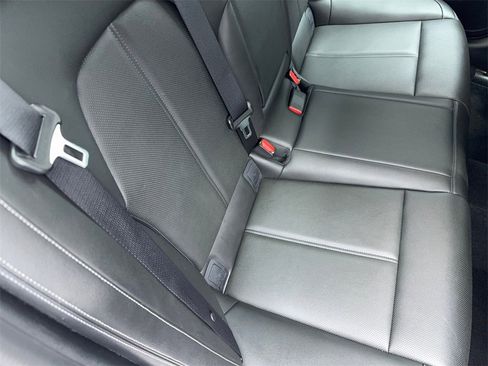 Used 2025 Genesis G70 2.5T image 51