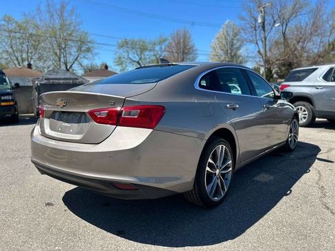 Used 2025 Chevrolet Malibu LT FWD image 5