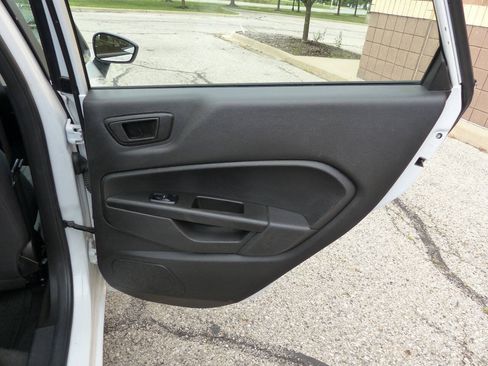 Used 2019 Ford Fiesta SE FWD image 39