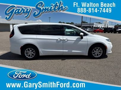 Used 2023 Chrysler Pacifica Touring-L