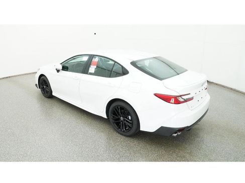 New 2026 Toyota Camry SE image 5