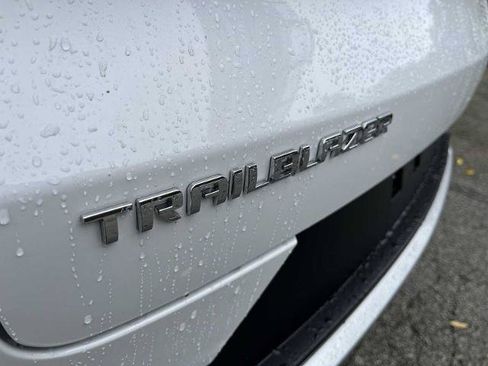 Certified 2023 Chevrolet TrailBlazer LT w/ Convenience Package FWD image 28