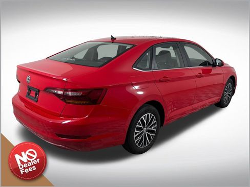 Used 2019 Volkswagen Jetta SE w/ Cold Weather Package FWD image 3