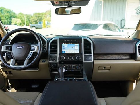 Used 2018 Ford F150 Lariat AWD/4WD image 10